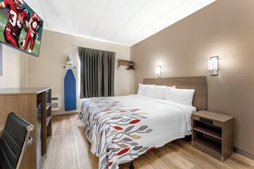 Room 17 of 35
