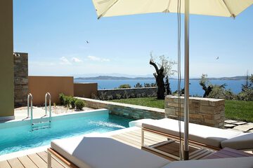 Private pool