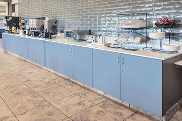 Breakfast/Coffee Service 100 of 104