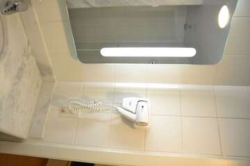 Bathroom sink