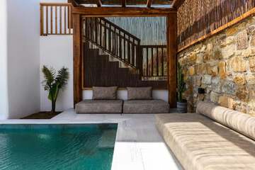 Private pool