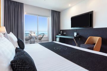 Beach/ocean view