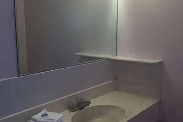 Bathroom sink