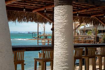 Poolside bar