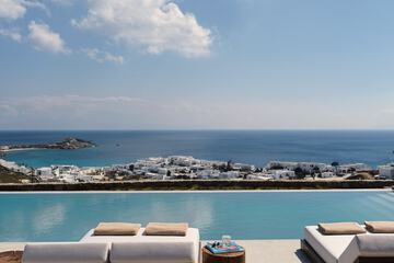 Infinity pool