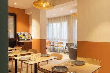 Breakfast area