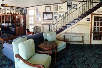 Historic Dow Hotel