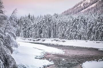 Snow and ski sports