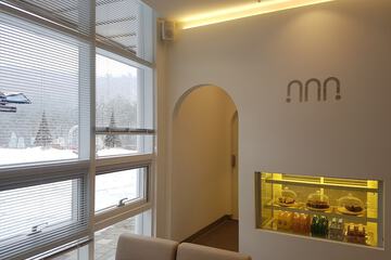 Coffee shop