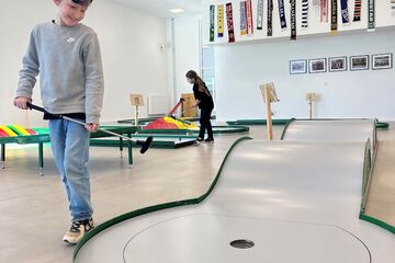 Mini-golf