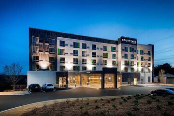 Courtyard by Marriott Atlanta Vinings / Galleria