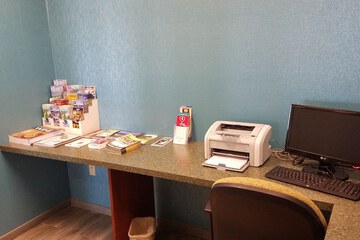 Business Center 58 of 60