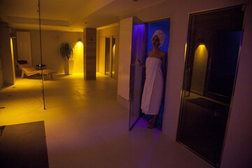 Steam room