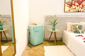 Mini-refrigerator