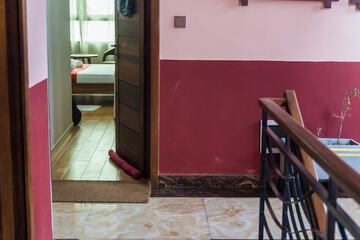 Handrails in stairways