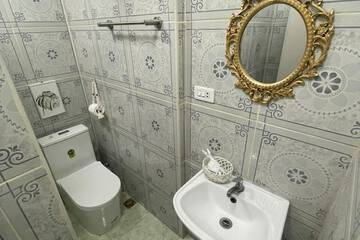 Bathroom sink