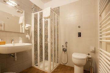 Bathroom shower