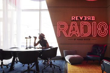 Business Center 30 of 32