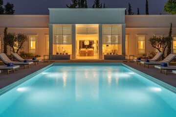 Private pool