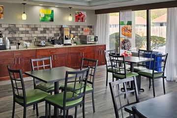 Breakfast/Coffee Service 28 of 28