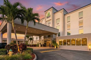 Holiday Inn Express Hotels & Suites Cocoa Beach by IHG