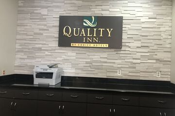 Quality Inn near I-72 and Hwy 51
