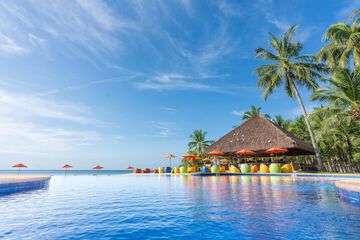 Infinity pool