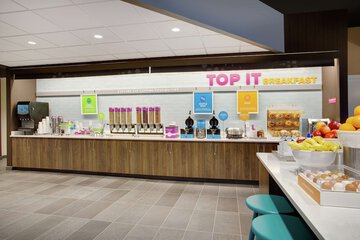 Breakfast/Coffee Service 30 of 43