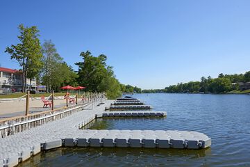 Dock