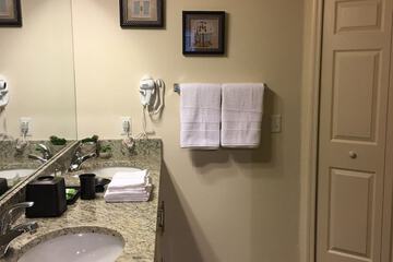 Bathroom sink