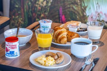 Breakfast buffet