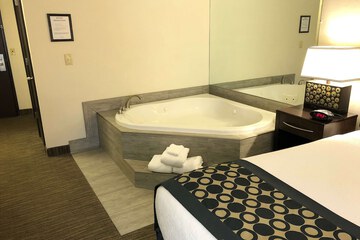 Private spa tub