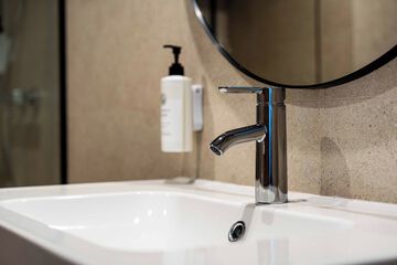 Bathroom sink