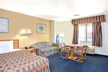 Room 5 of 14