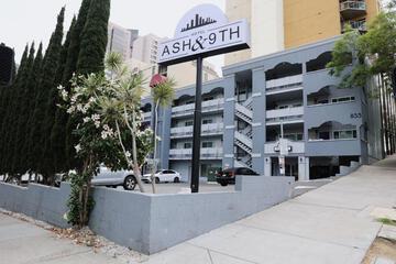 Hotel Ash & 9th