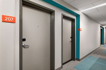 Ballroom/Hall 23 of 27