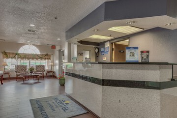 Check-in/check-out kiosk