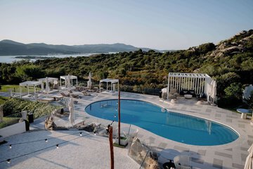 Rooftop pool