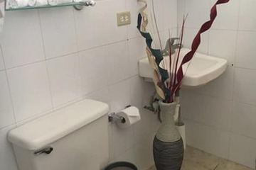 Bathroom sink