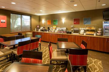 Breakfast/Coffee Service 24 of 28