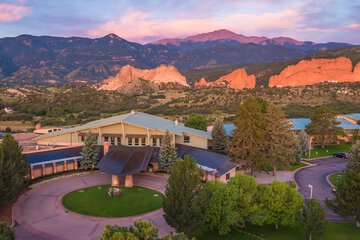 Garden of the Gods Resort and Club