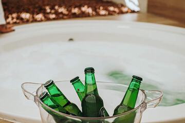 Private spa tub