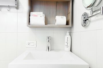 Bathroom amenities