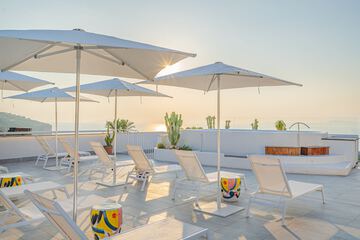 Sundeck
