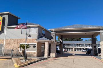Super 8 by Wyndham Houston / Willowbrook/Hwy 249