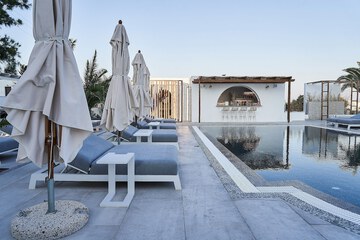 Sundeck