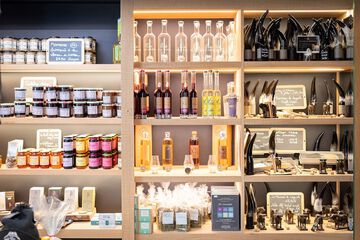 Gift shop