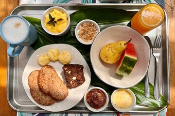 Breakfast meal