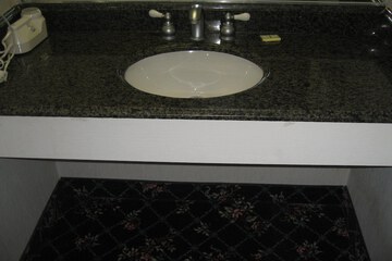 Bathroom sink