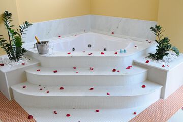 Jetted tub